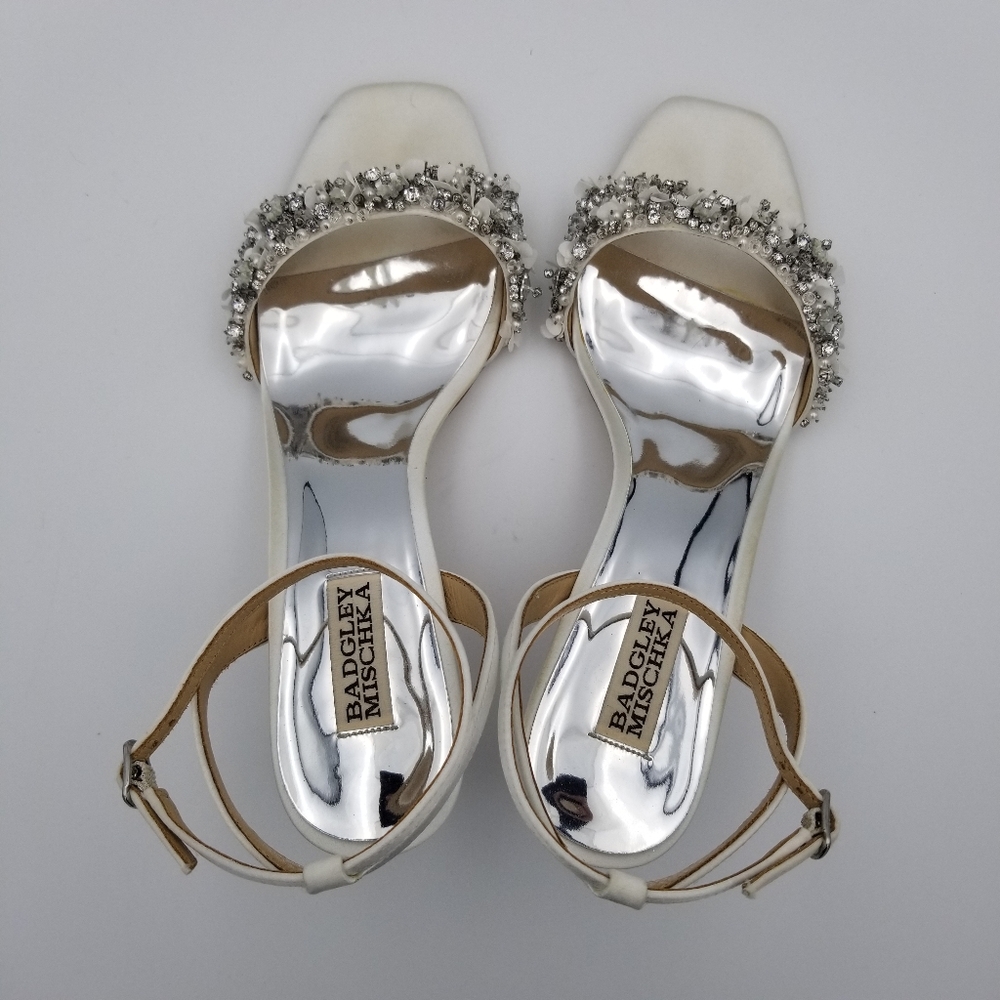 Badgley Mischka Telissa Kitten Heel Sandals, Soft White, Women's Size 9.5 - Picture 14 of 16